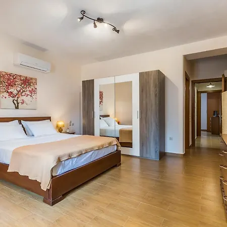 Olive Grove Apartament *
